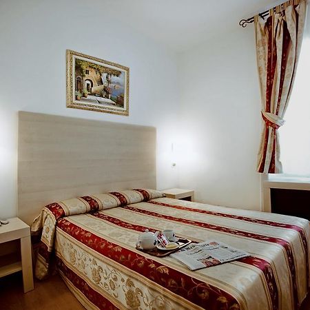 Hotel Saturnia Rome Chambre photo