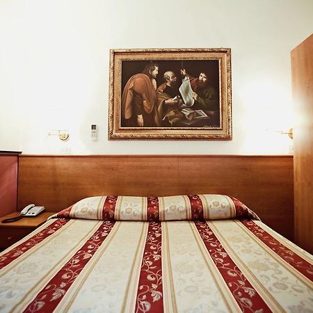 Hotel Saturnia Rome Chambre photo